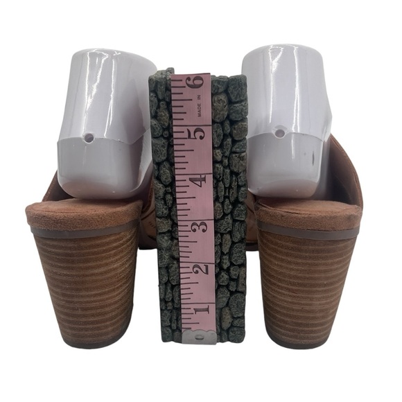 TOMS Brown Slip On Perforated Block Heel Mule Sandals Size 9.5 Women’s - Picture 7 of 8